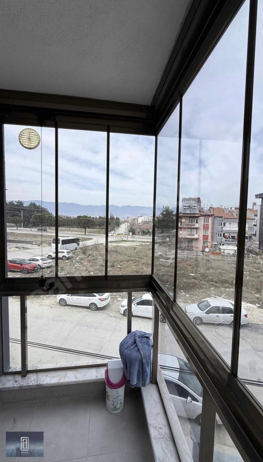Burdur Merkez Göl karakolu karşısı satılık lüks eşyalı 2+1 asansörlü daire