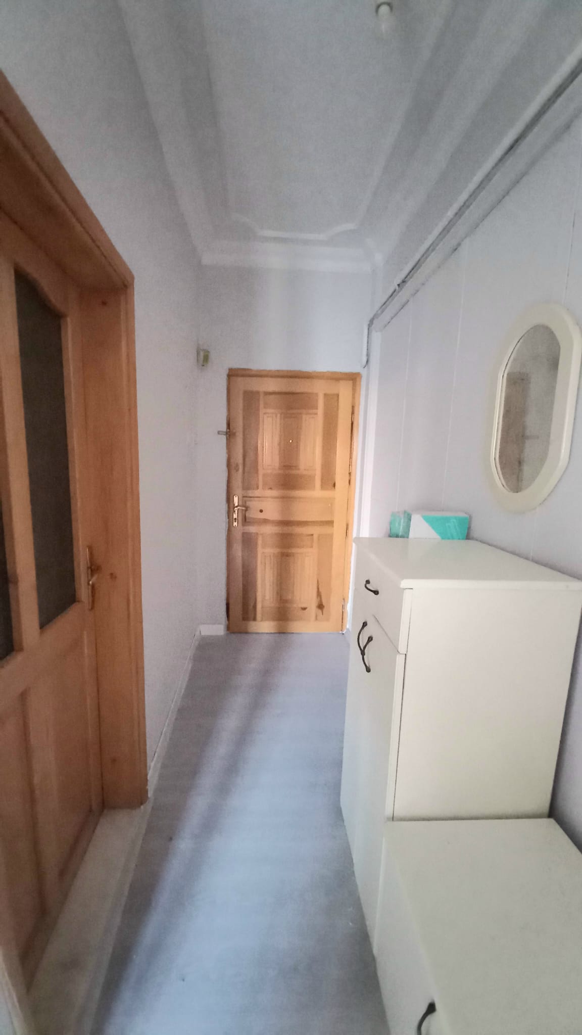 Burdur Merkez Burç Mahallesi Migros karşısında kiralık eşyasız 2+1 geniş daire