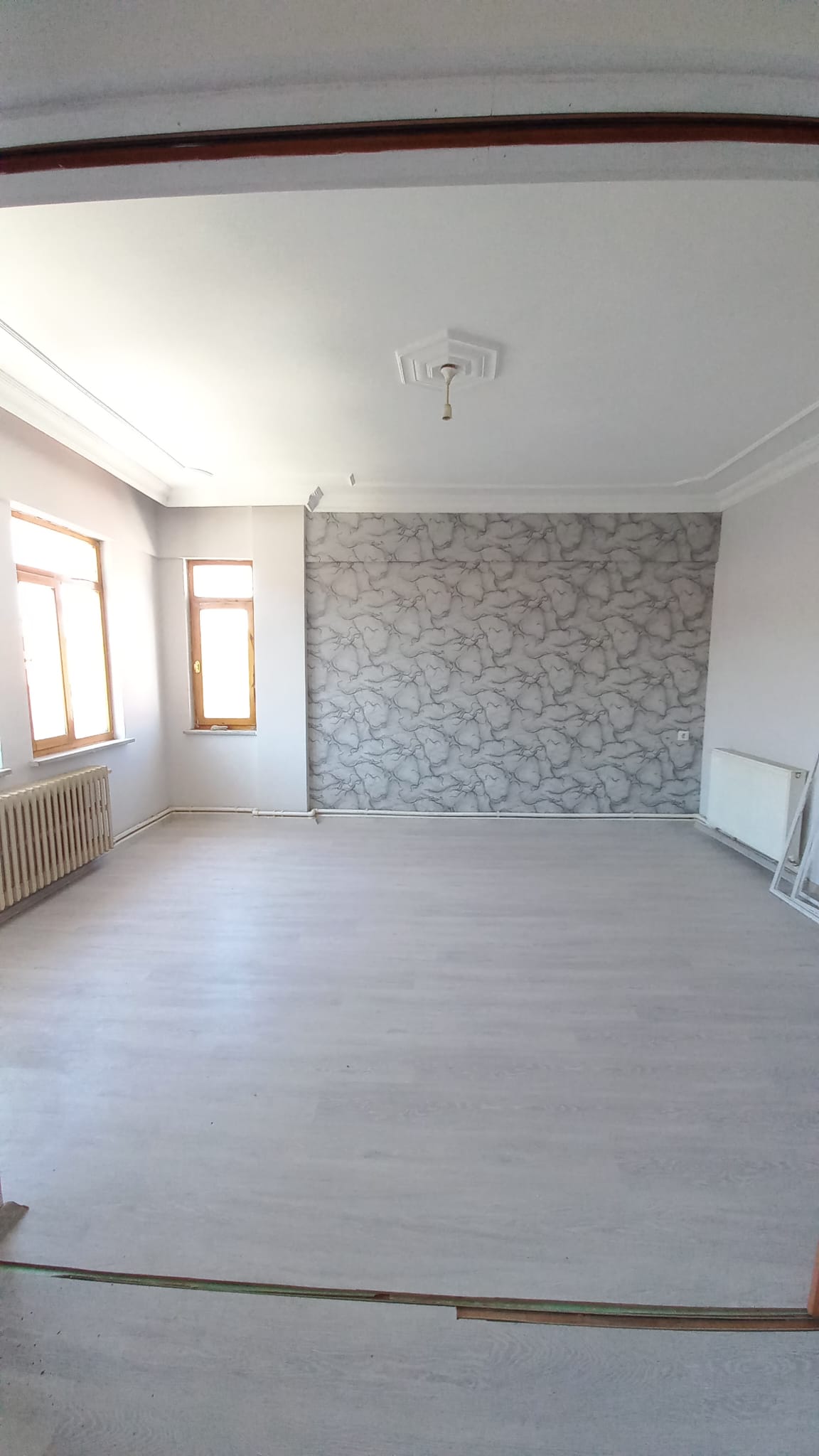 Burdur Merkez Burç Mahallesi Migros karşısında kiralık eşyasız 2+1 geniş daire — 8