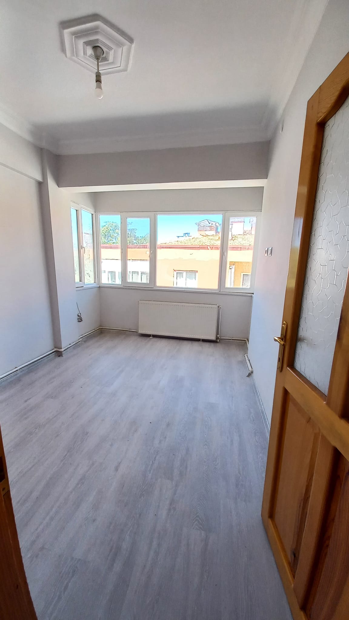 Burdur Merkez Burç Mahallesi Migros karşısında kiralık eşyasız 2+1 geniş daire — 15