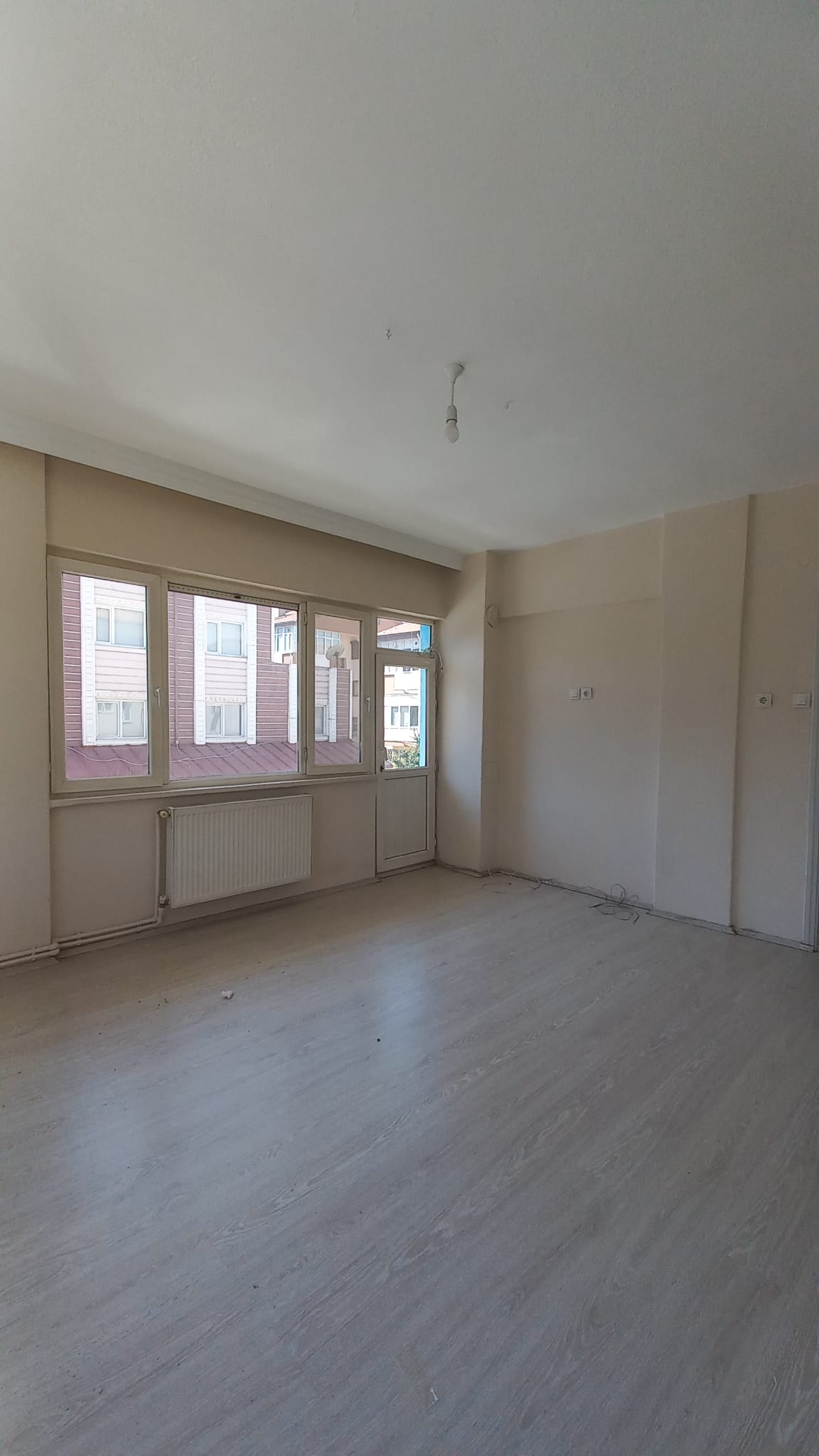 Burdur Merkez Burç Mahallesi çarşı içinde, klimalı, panjurlu kiralık  2+1 eşyasız daire — 15