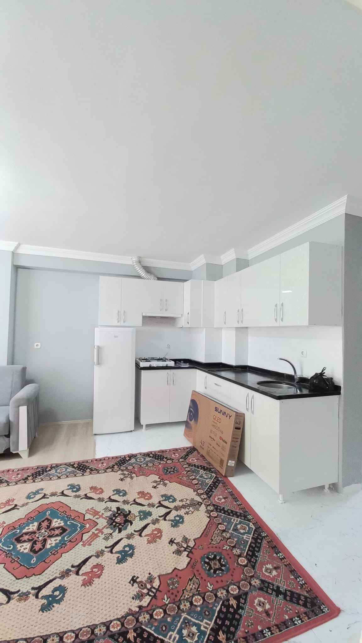 AKSOY EMLAKTAN ABONELİKLERİ AÇIK 1+1 EŞYALI KİRALIK DAİRE